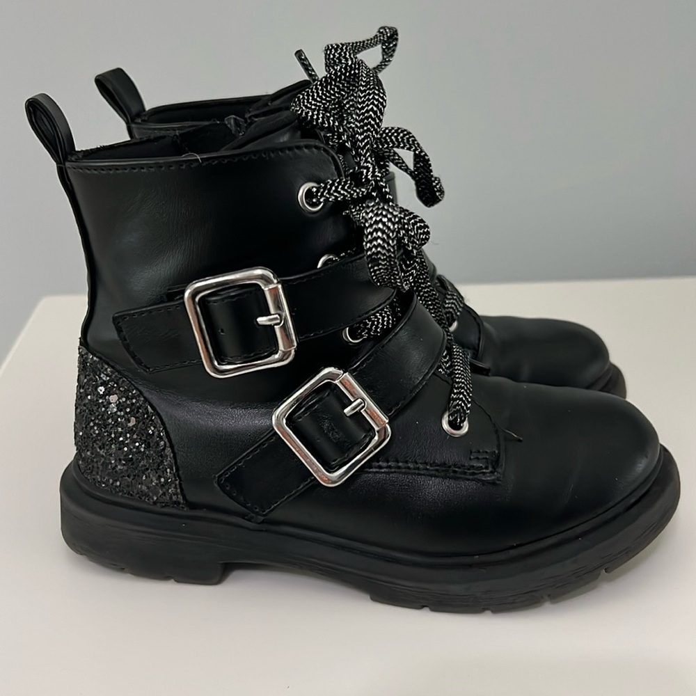 Black buckle boots